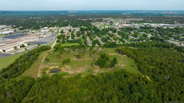 Property Image for 2 SE Barnett Avenue