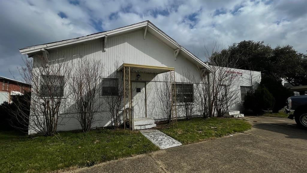 Property Image for 3304 S Polk Street