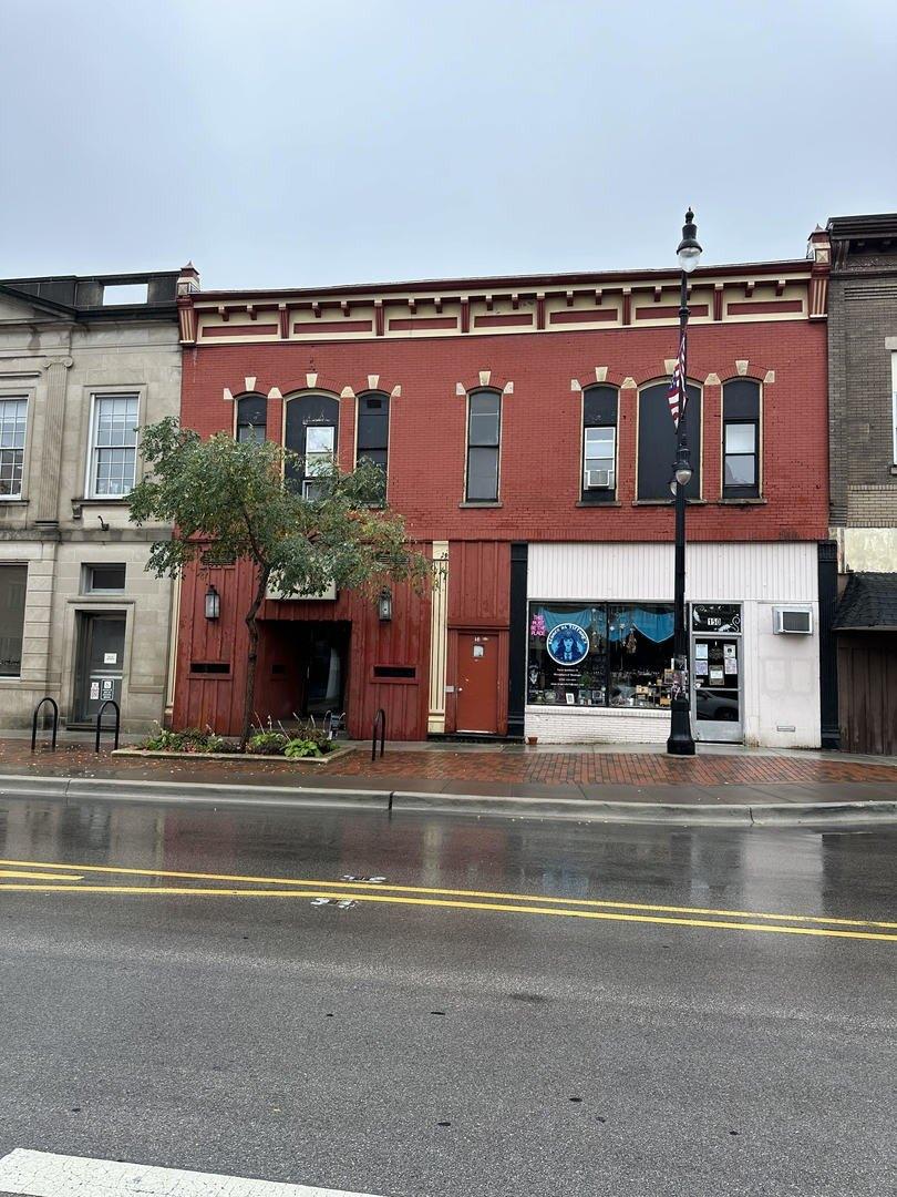 Property Image for 156 E Lincoln Highway