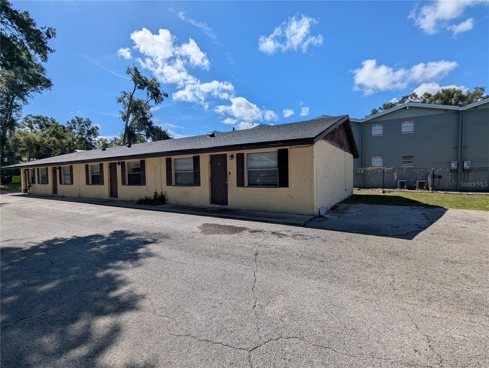 Property Image for 830 N Clake Street