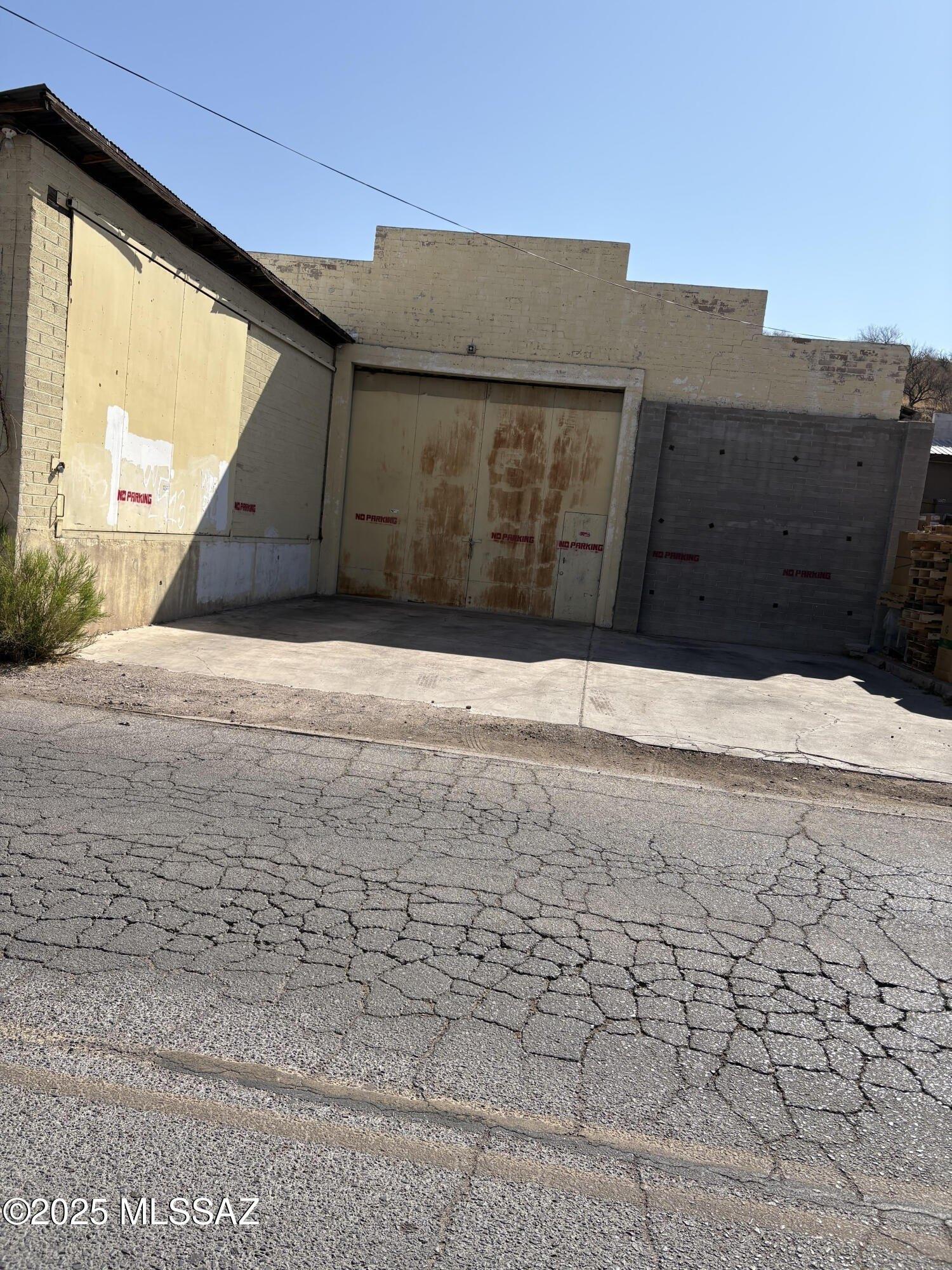 Property Image for 1122 N Bankard Avenue