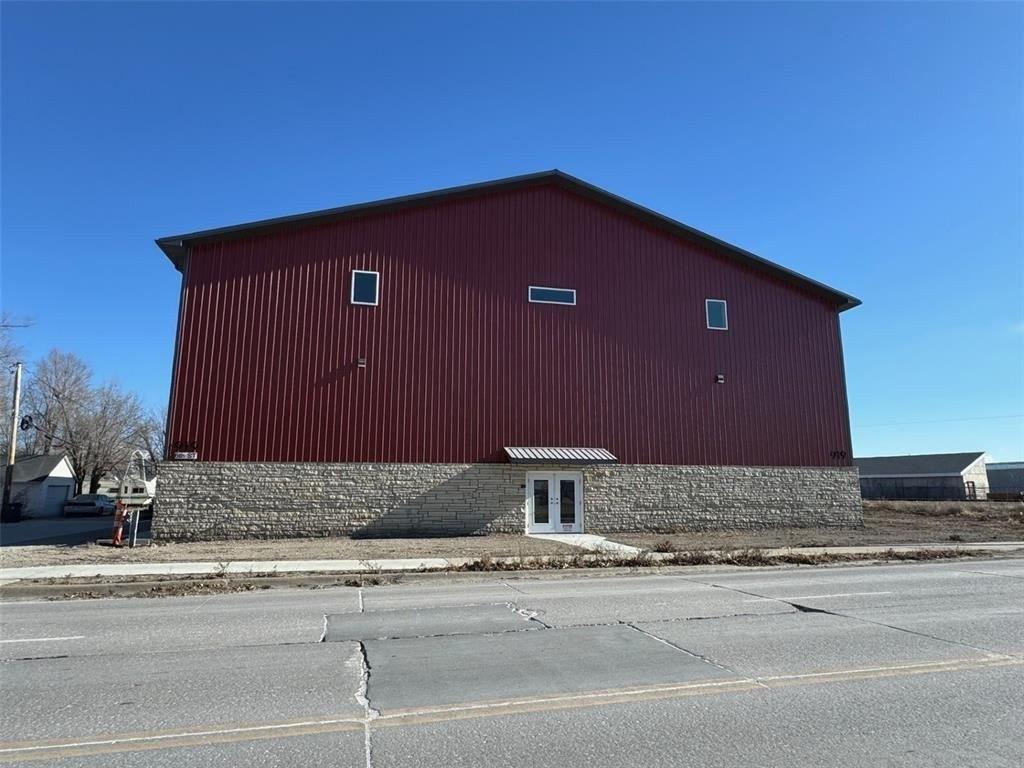 Property Image for 919 6th St SW