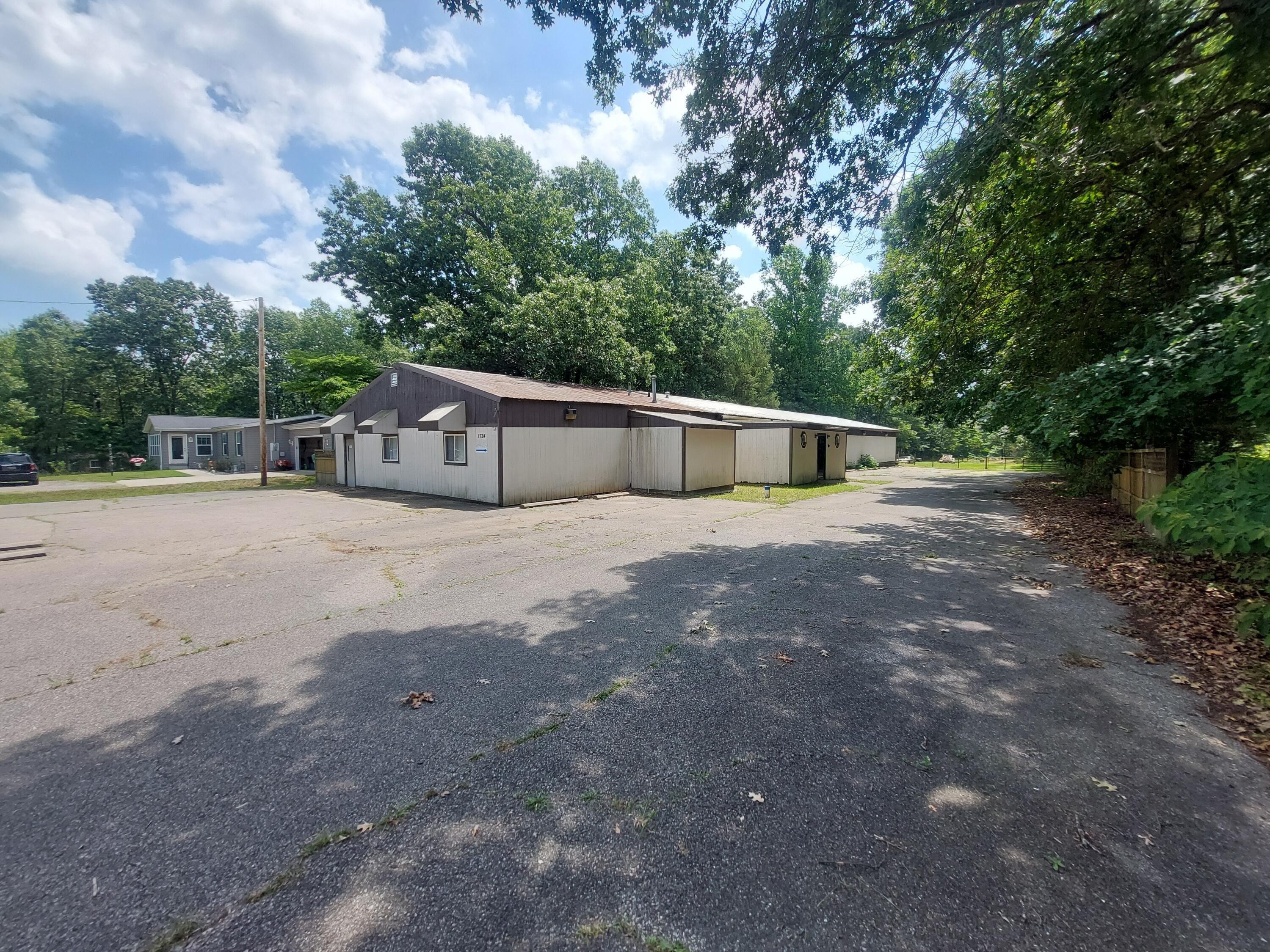 Property Image for 1724 E Bertrand Road