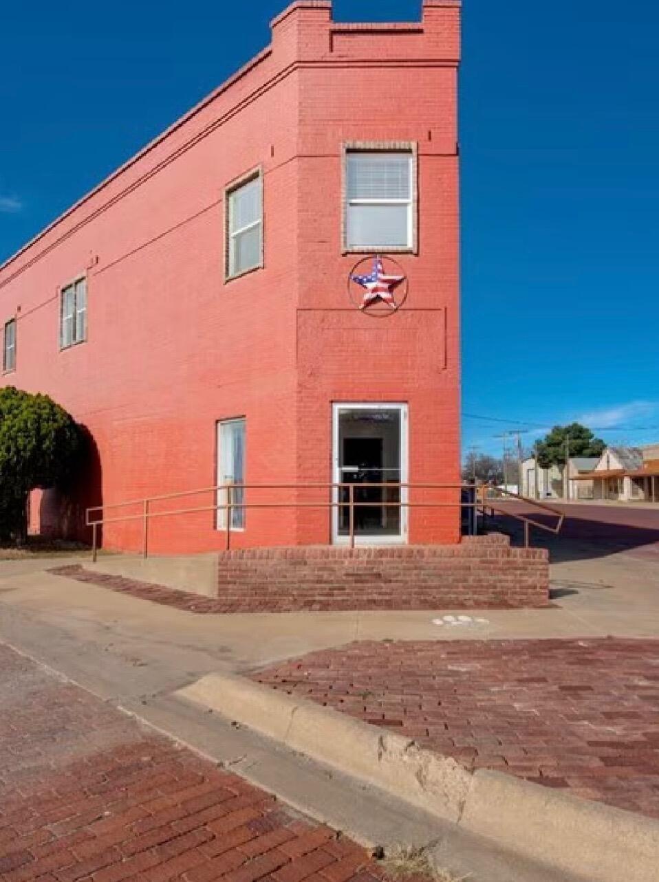 Property Image for 105 W Panhandle Street