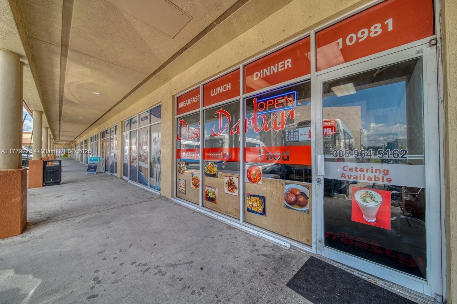 Property Image for Fully-equipped Take-out Restaurant off of the Turnpike & 186th