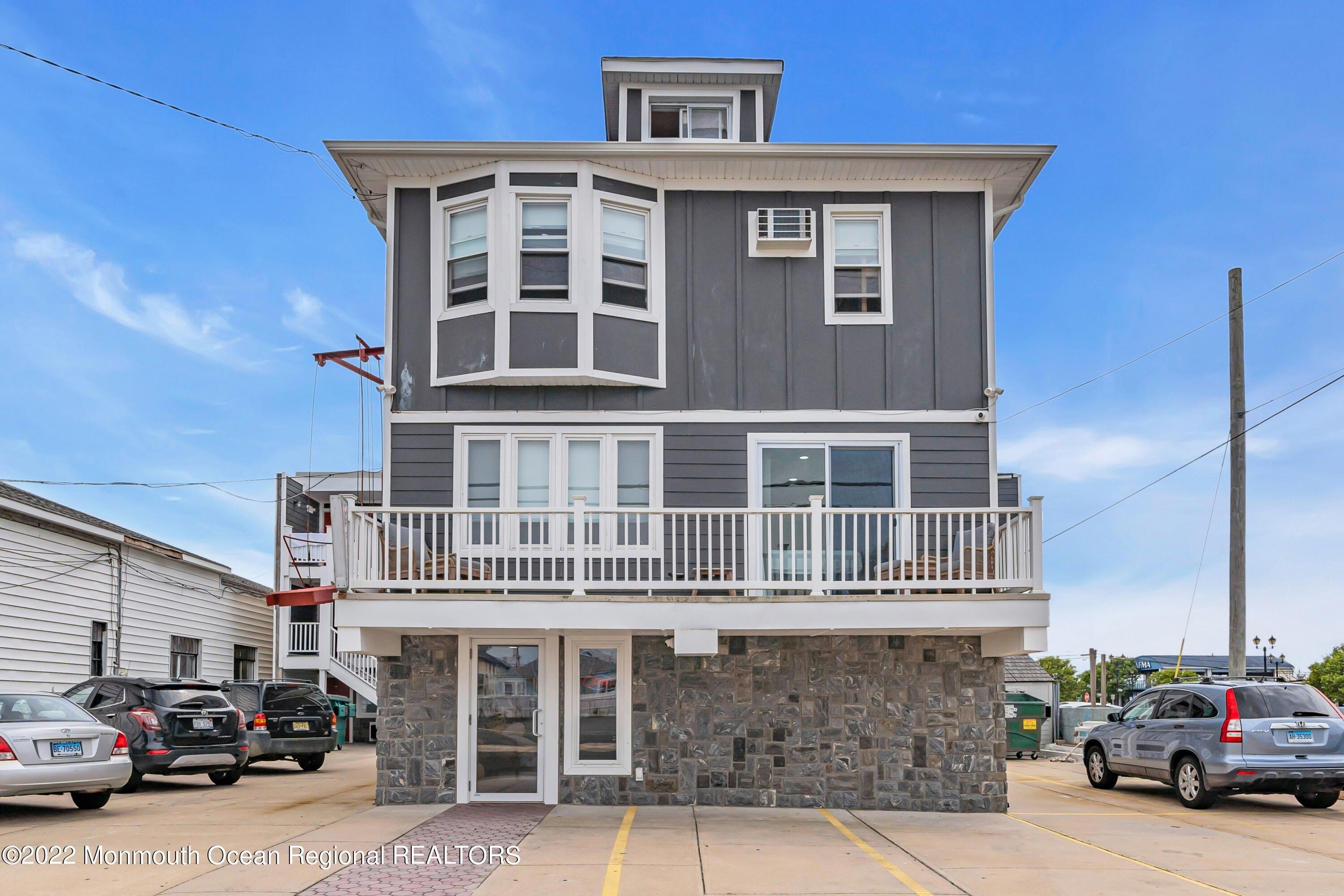 Property Image for 61 Sumner Avenue