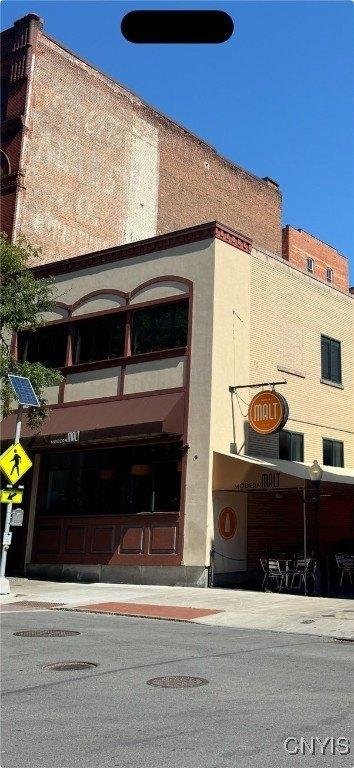 Property Image for 325 S Clinton Street