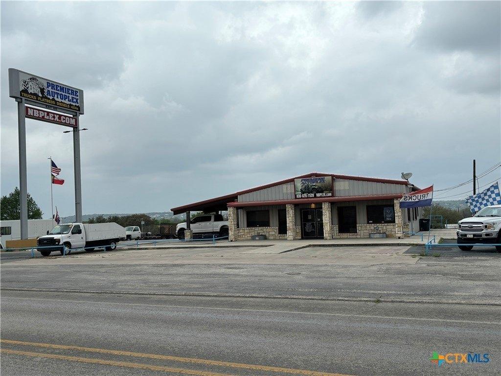 Property Image for 2250 S I-35 Expressway