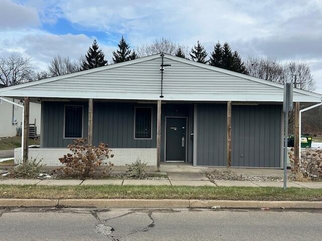 Property Image for 119 Union Street S