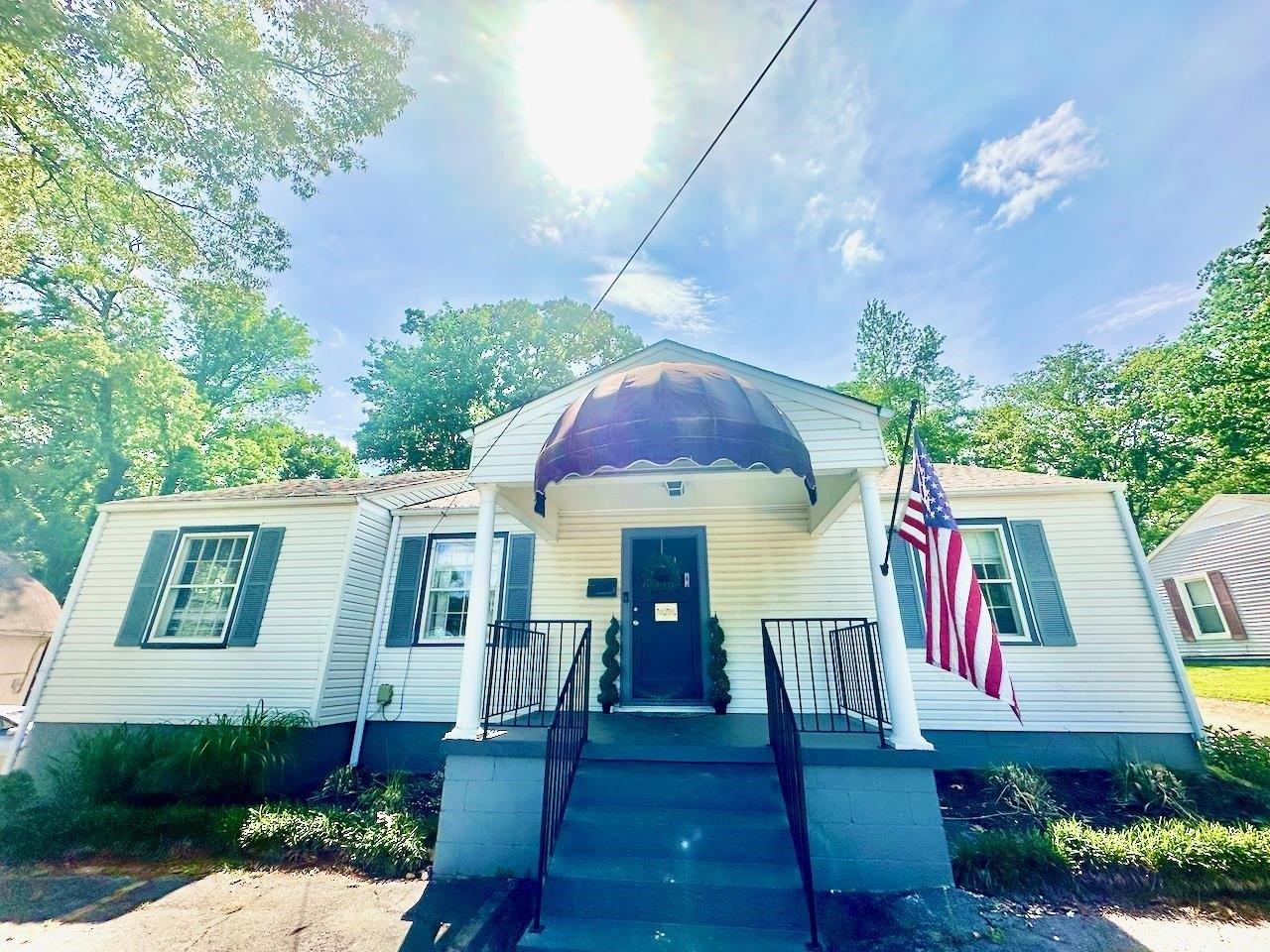 Property Image for 1715 N Wood Ave