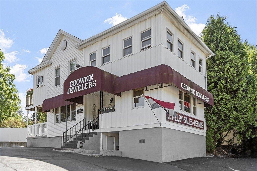 Property Image for 12 Lindell