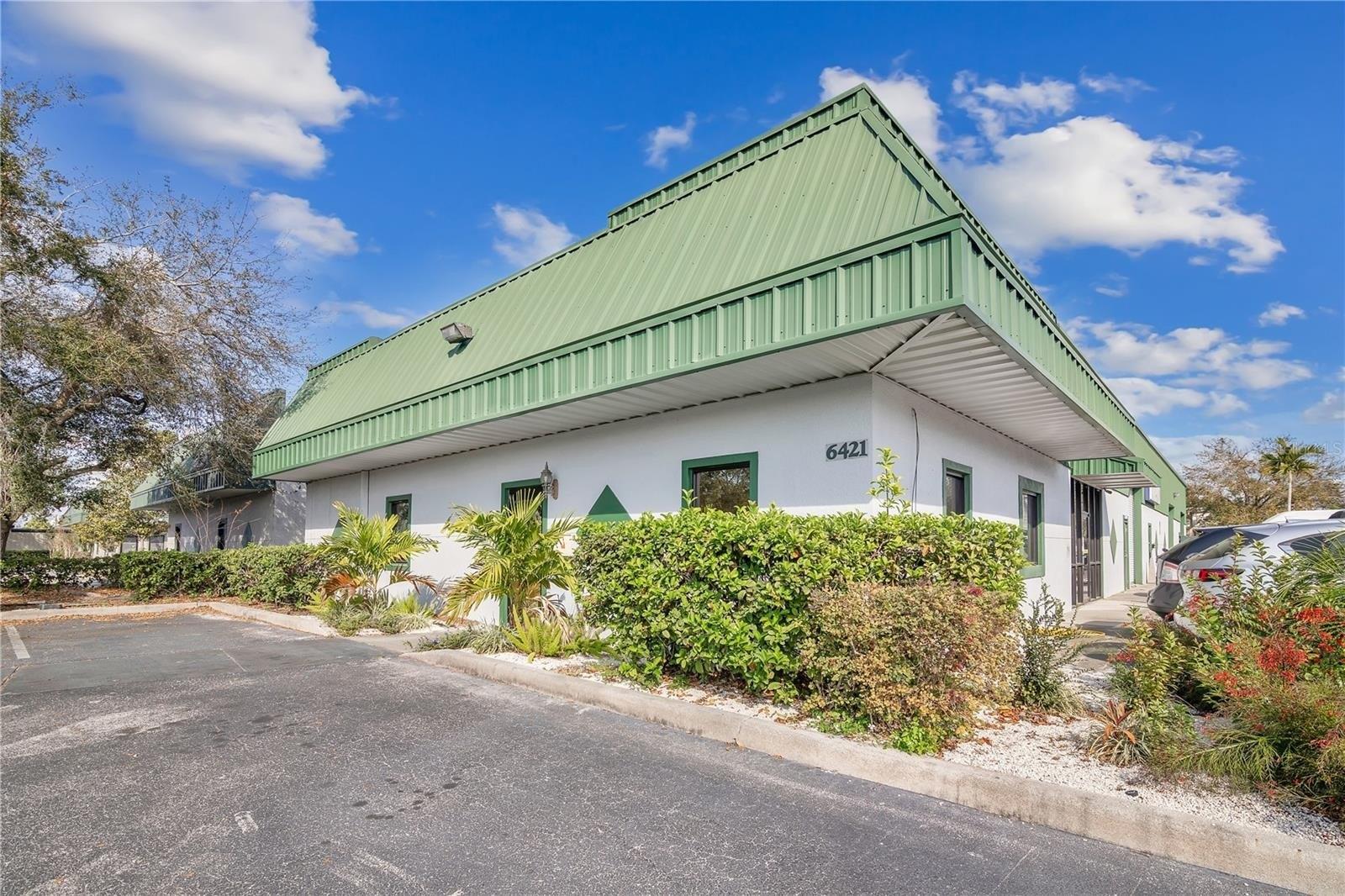 Property Image for 6421 Pinecastle Boulevard 1