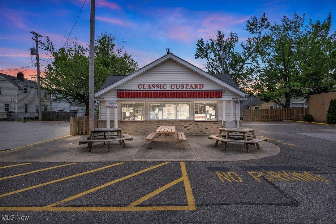 Property Image for 499 E 260 Street