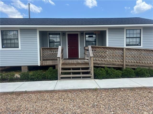 Property Image for 15248 CLUB DELUXE Road