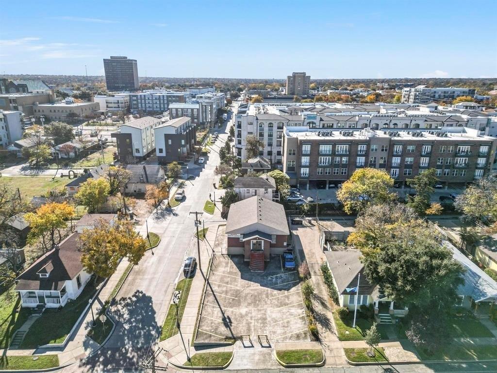 Property Image for 300 W 8th Street
