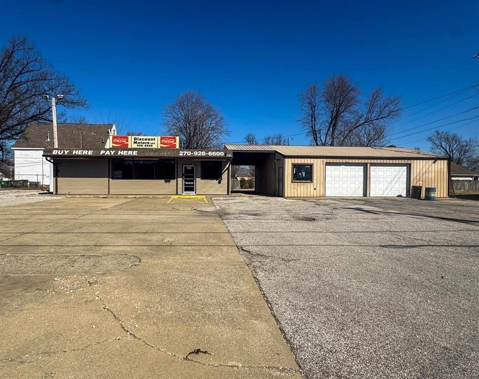 Property Image for 623 W 9Th St
