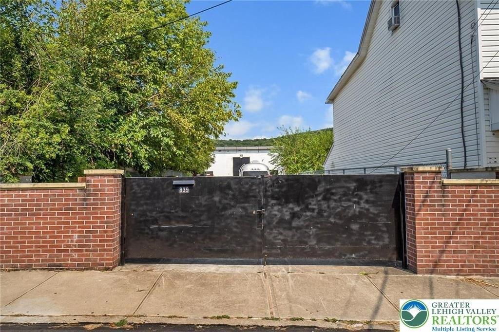 Property Image for 839 S Front Street