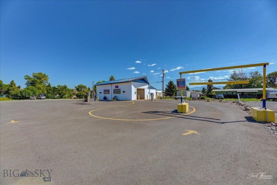 Property Image for 512 N Front Street