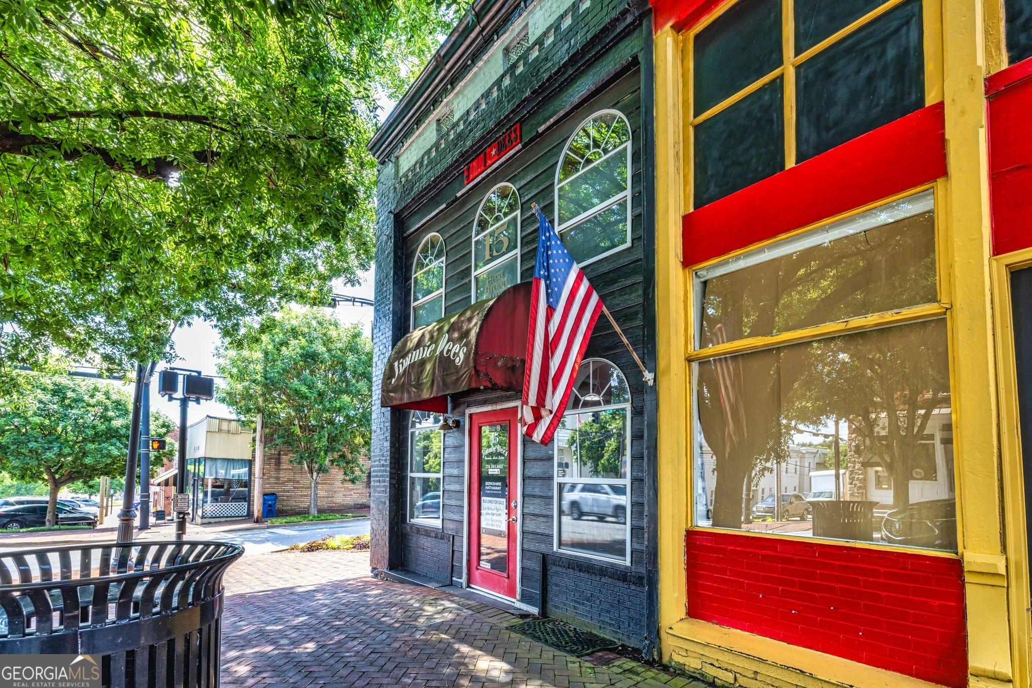 Property Image for 15 E Broad Street