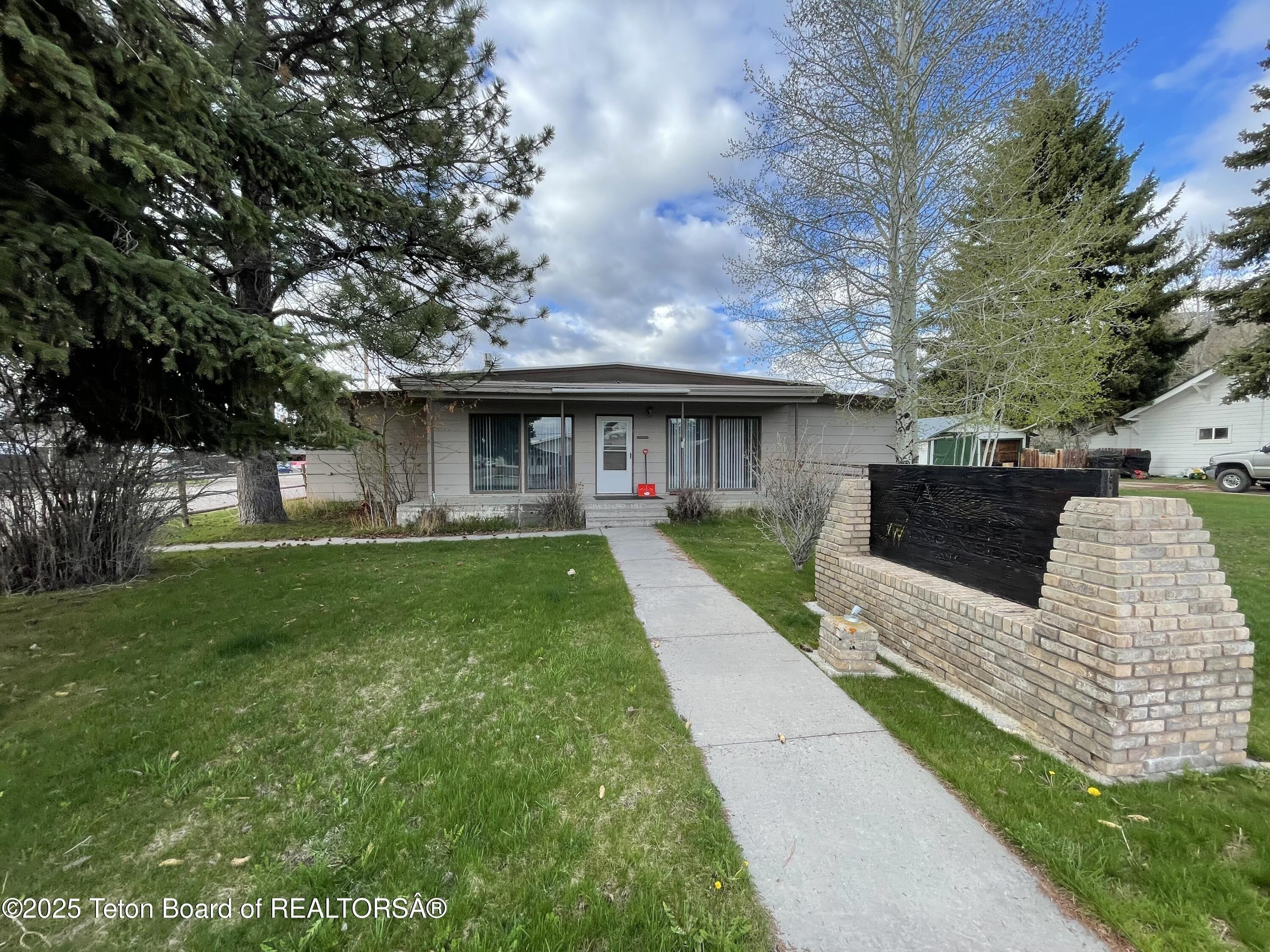 Property Image for 47 E 4TH AVE Avenue