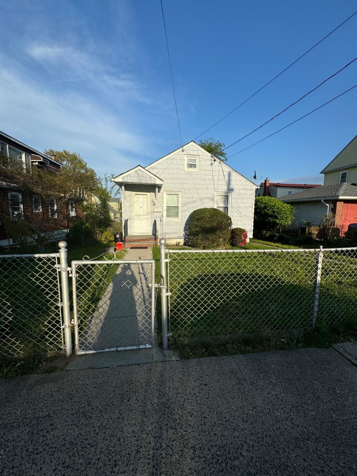 Property Image for 46 1st St