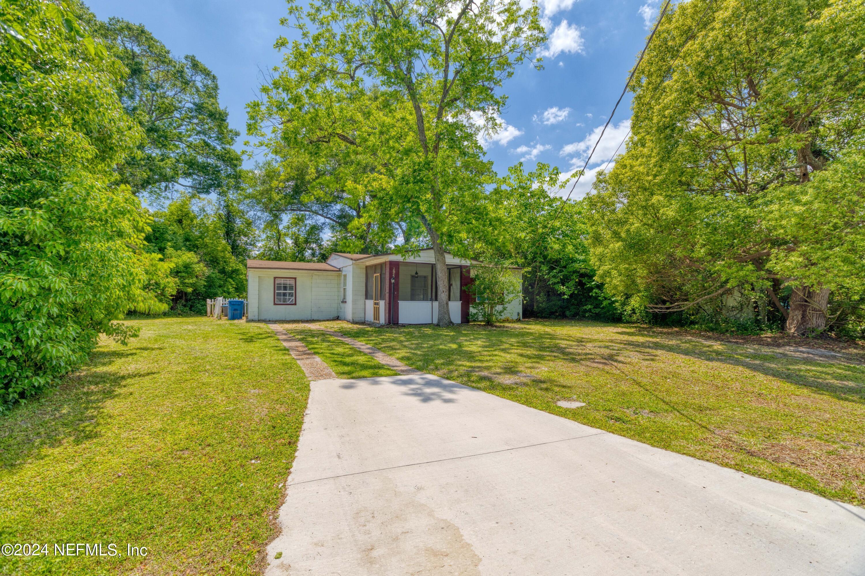 Property Image for 1922 RUGBY Road