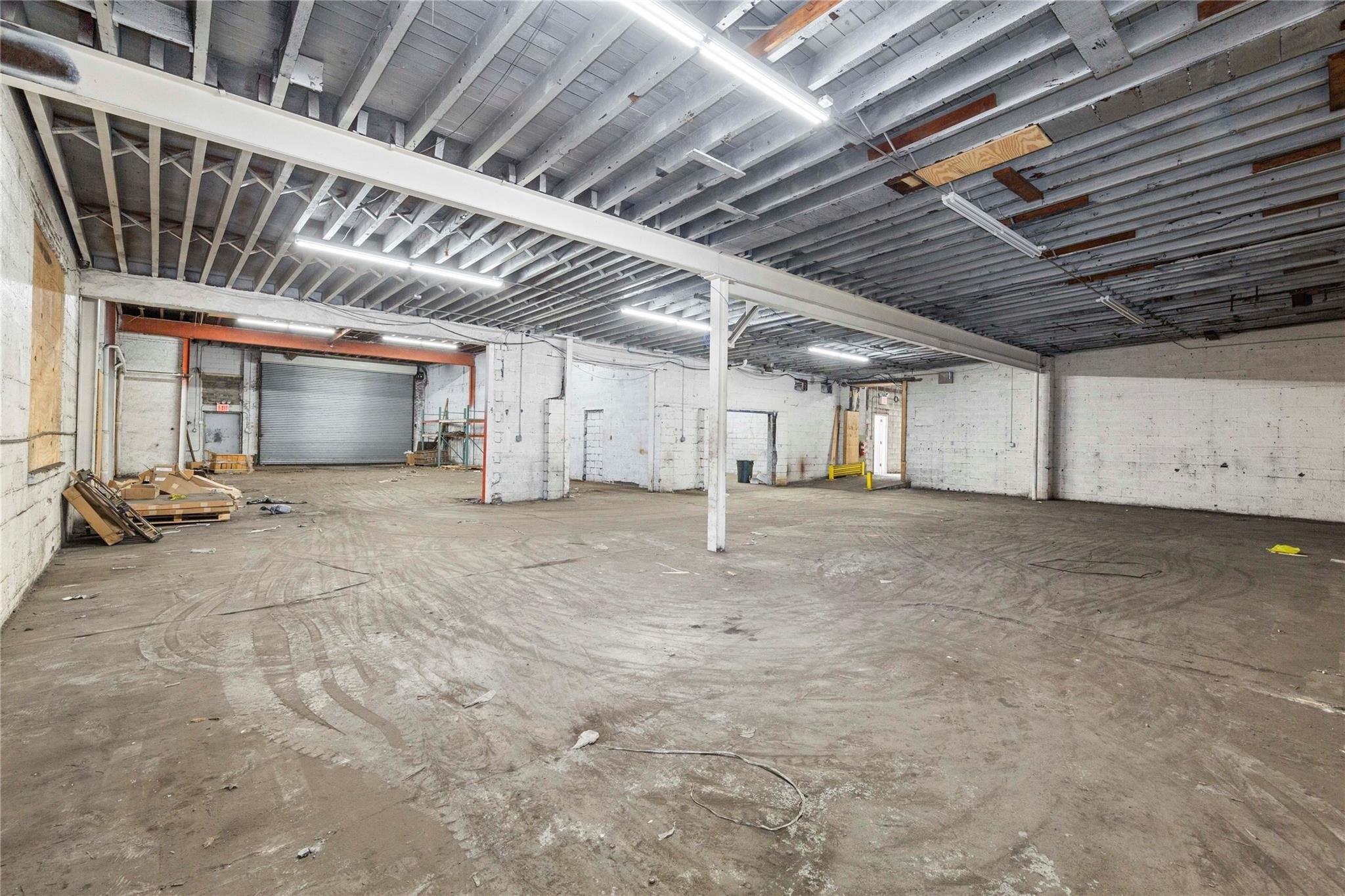 Property Image for 627 W Merrick Road