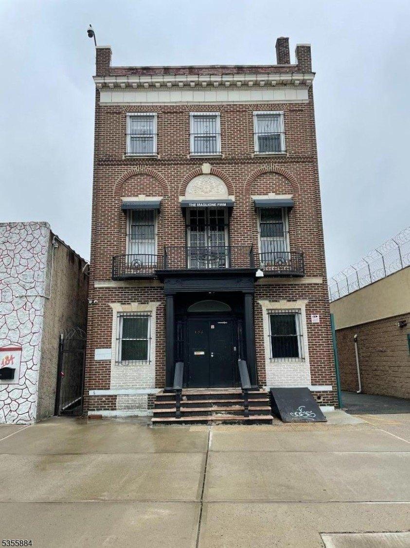 Property Image for 186 Clinton Ave