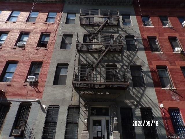 Property Image for 15 Humboldt Street