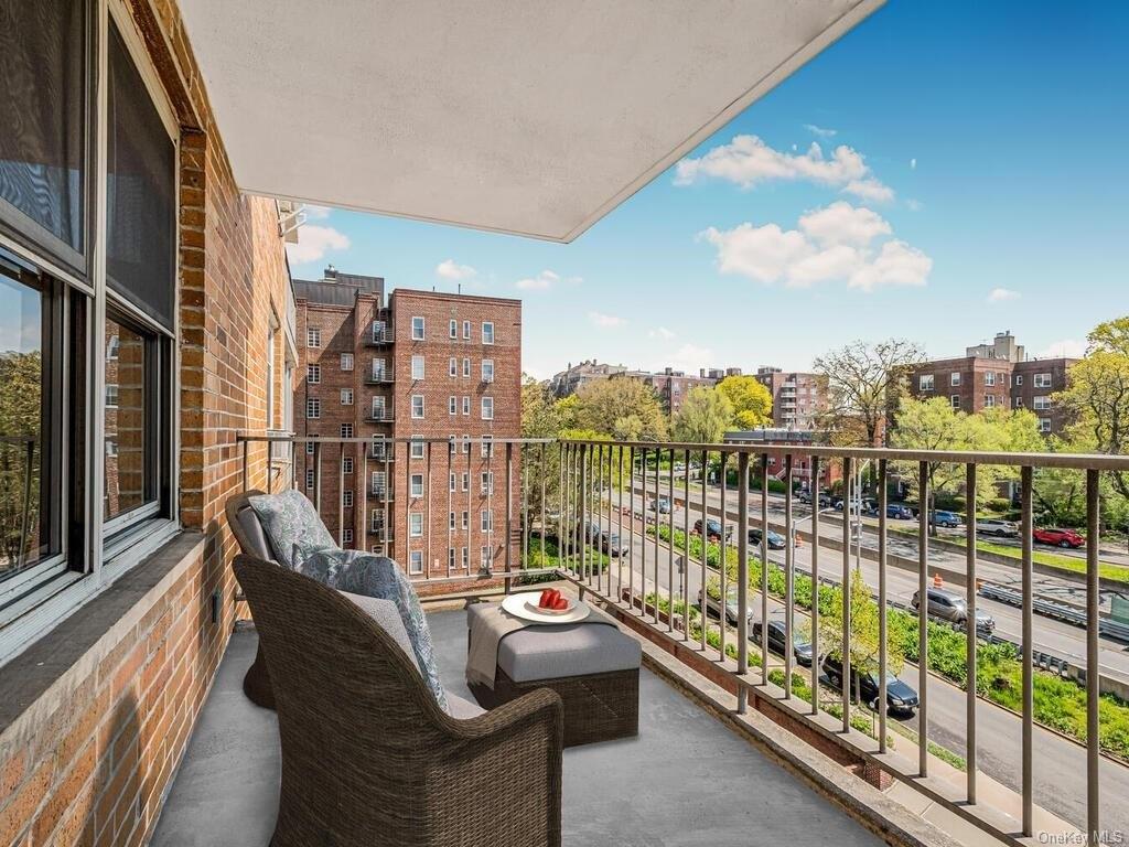 Property Image for 2601 Henry Hudson Parkway 6C