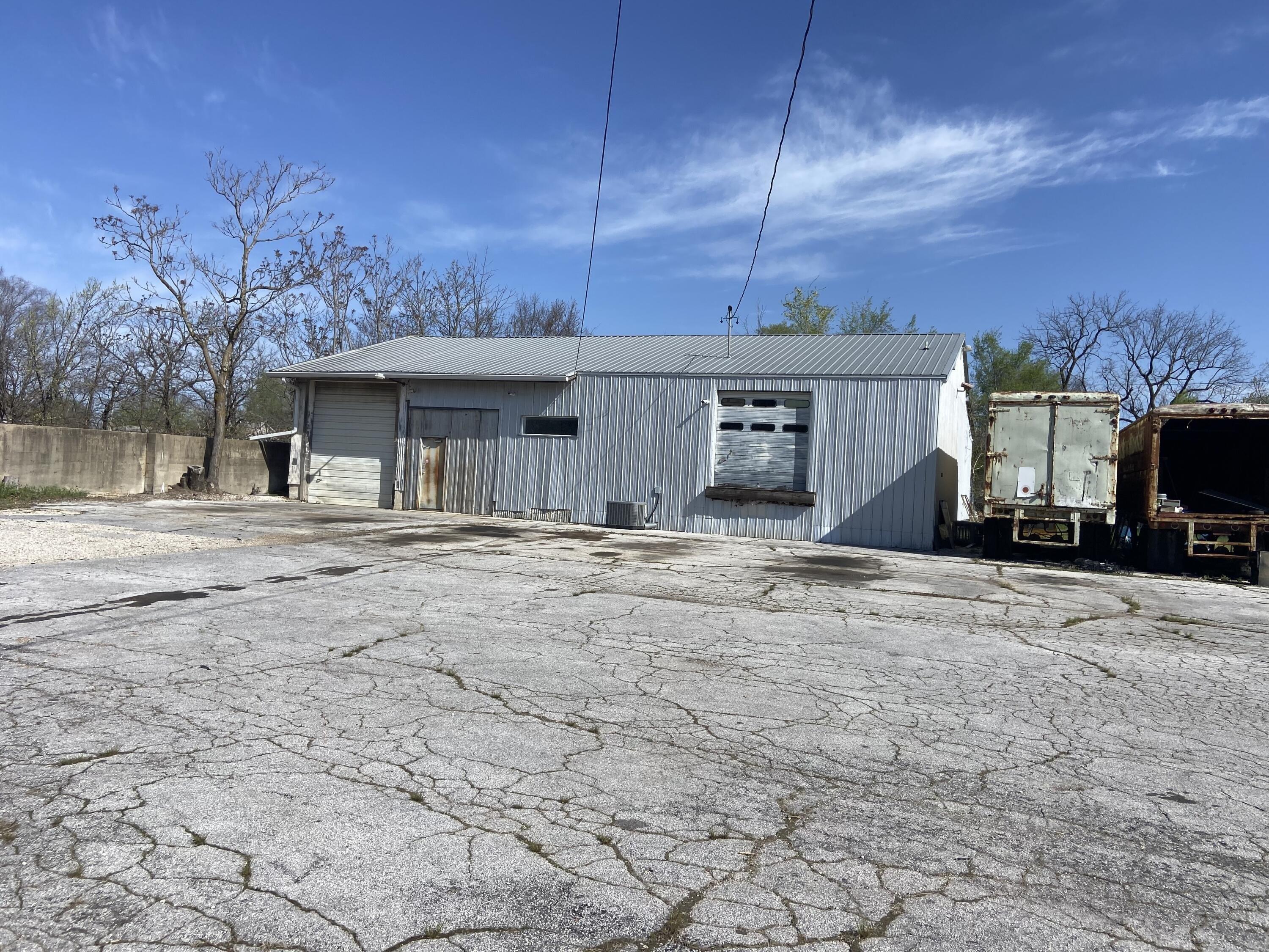 Property Image for 1101 W Pacific Street