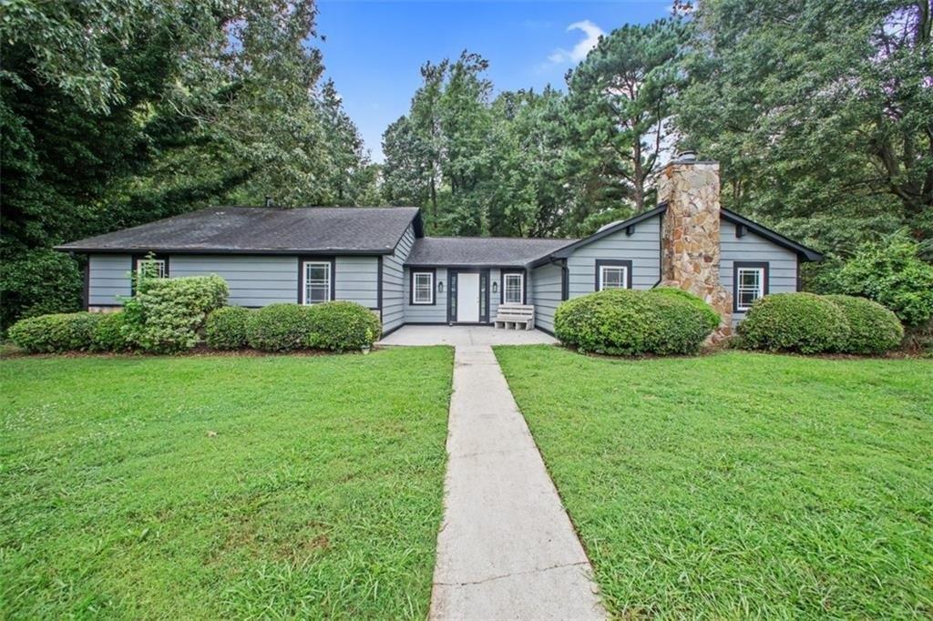 1657 Rivermist Drive SW, Lilburn, GA 30047 MLS 7096817 CENTURY 21