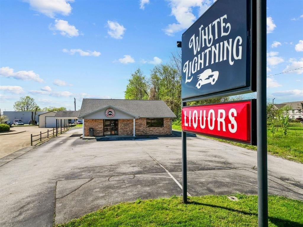 Property Image for 3196 W Parrish Ave