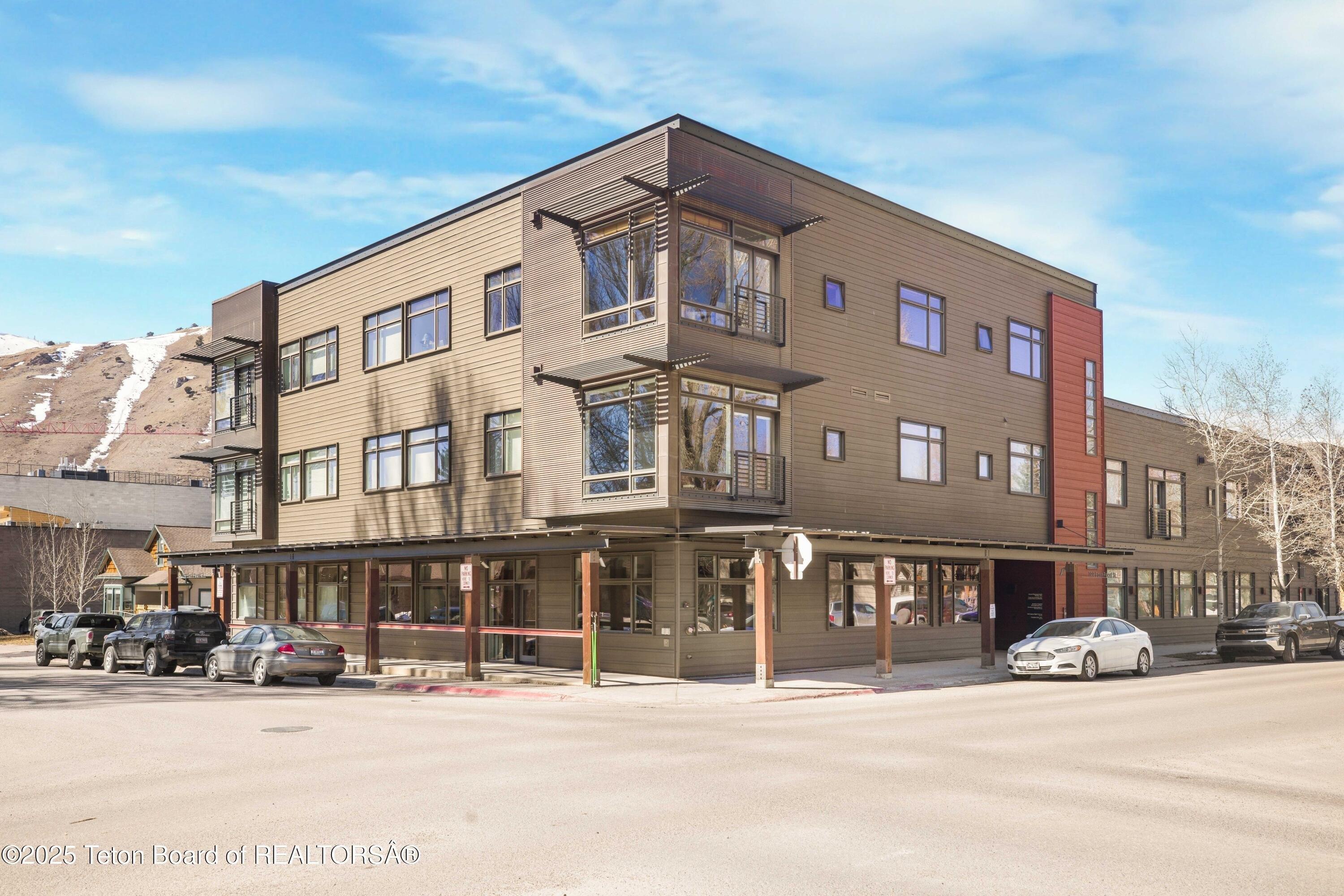 Property Image for 199 E PEARL Avenue 101