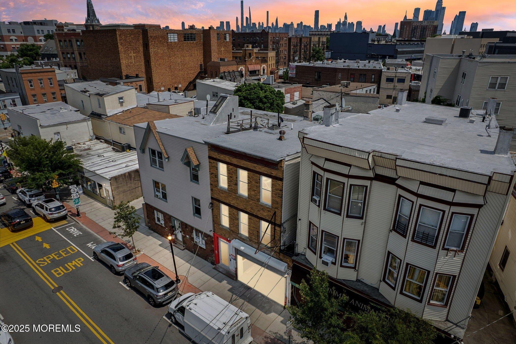 Property Image for 3136 Summit Avenue