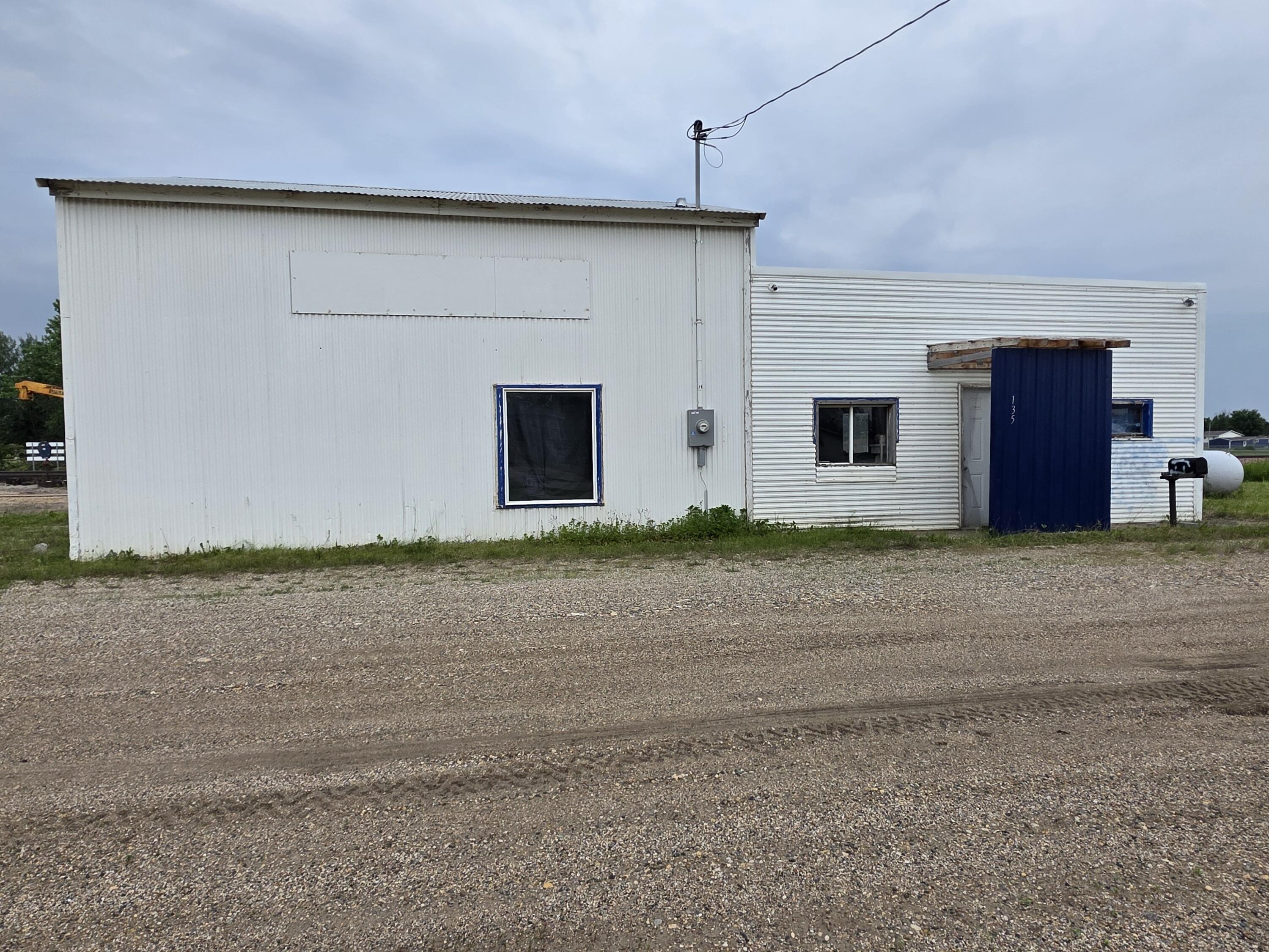 Property Image for 135 E Neosho St