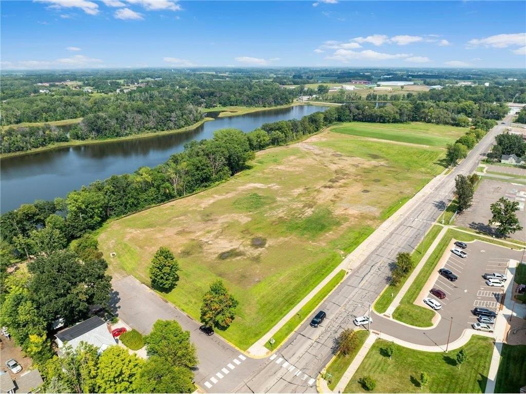 Property Image for 400 Maple Ave E