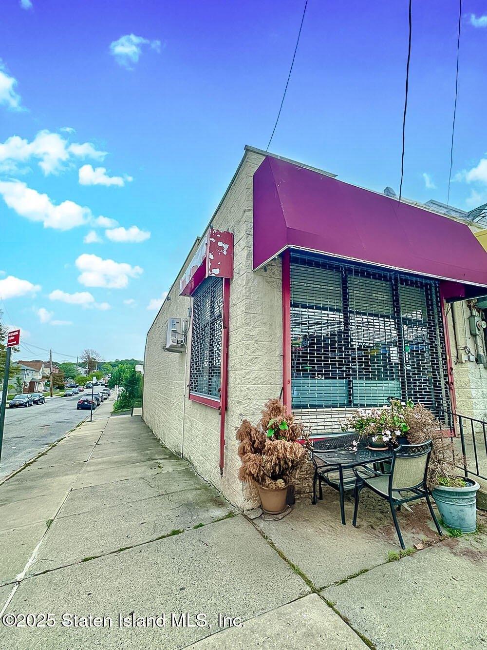 Property Image for 891 Manor Road