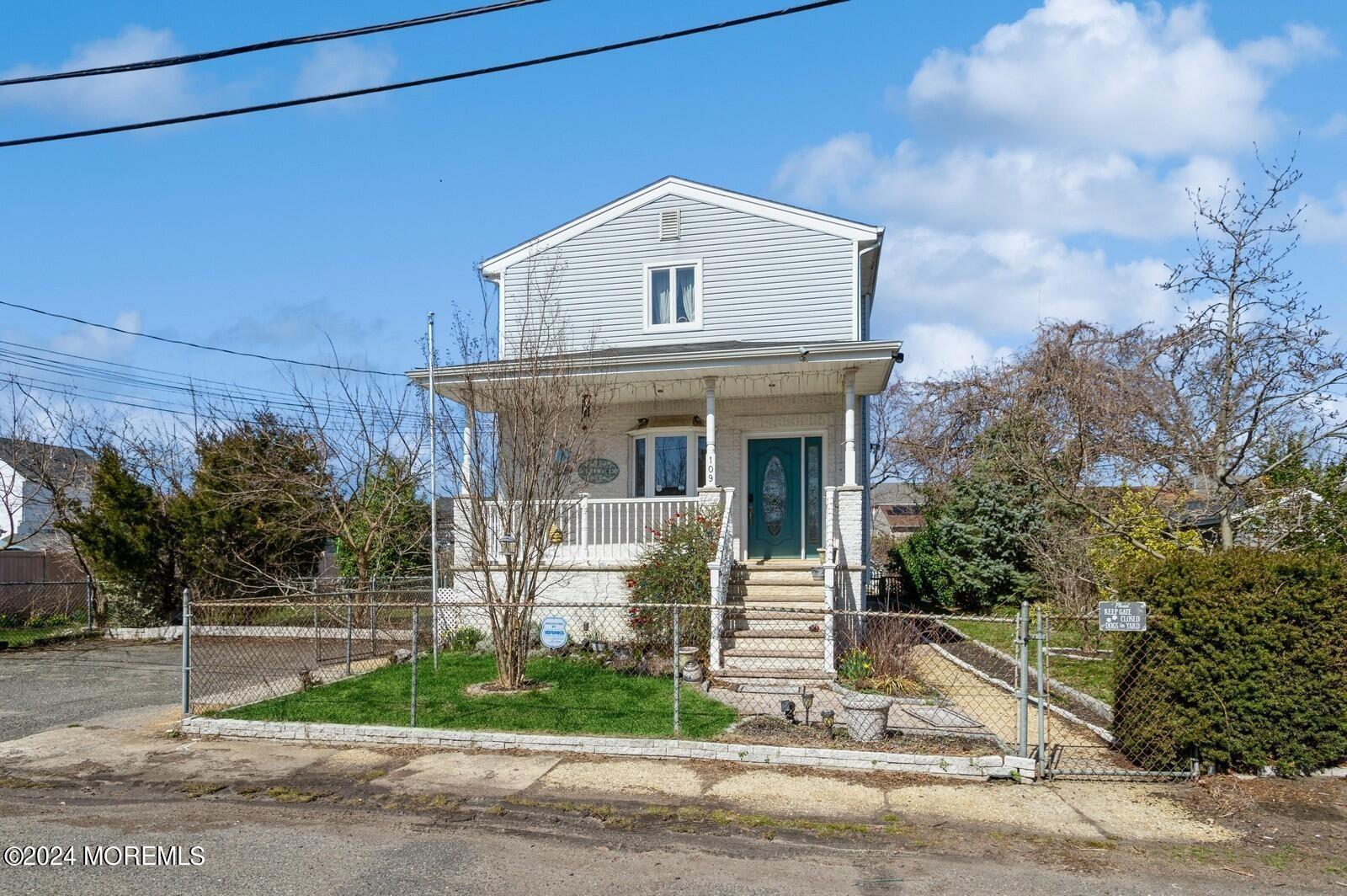 Property Image for 109 Lawrence Avenue 1