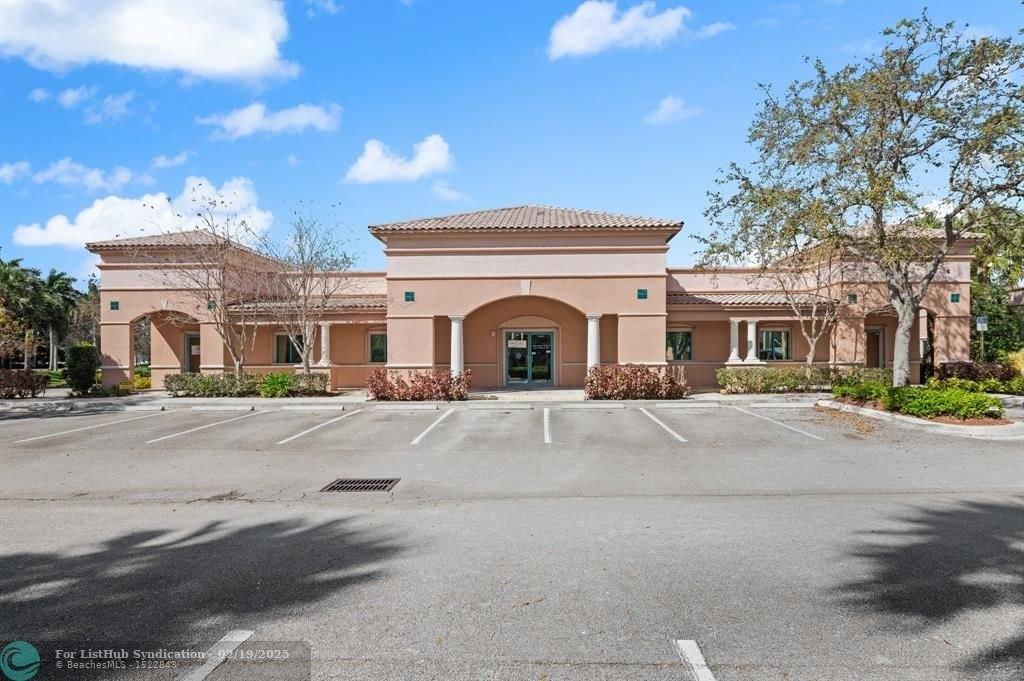 Property Image for 2233 N Commerce Pkwy
