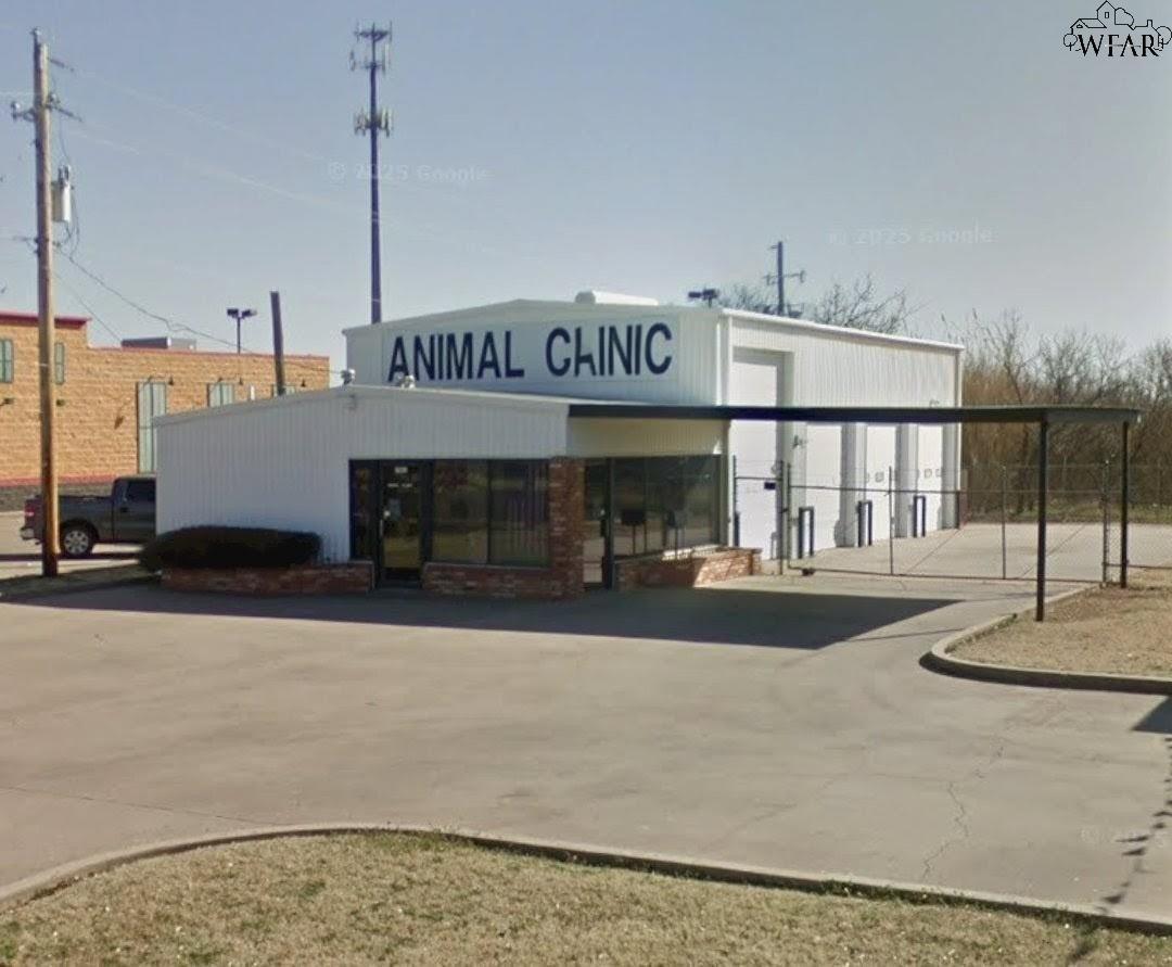 Property Image for 4501 SOUTHWEST PARKWAY Formerly Animal Clinic Veterinary