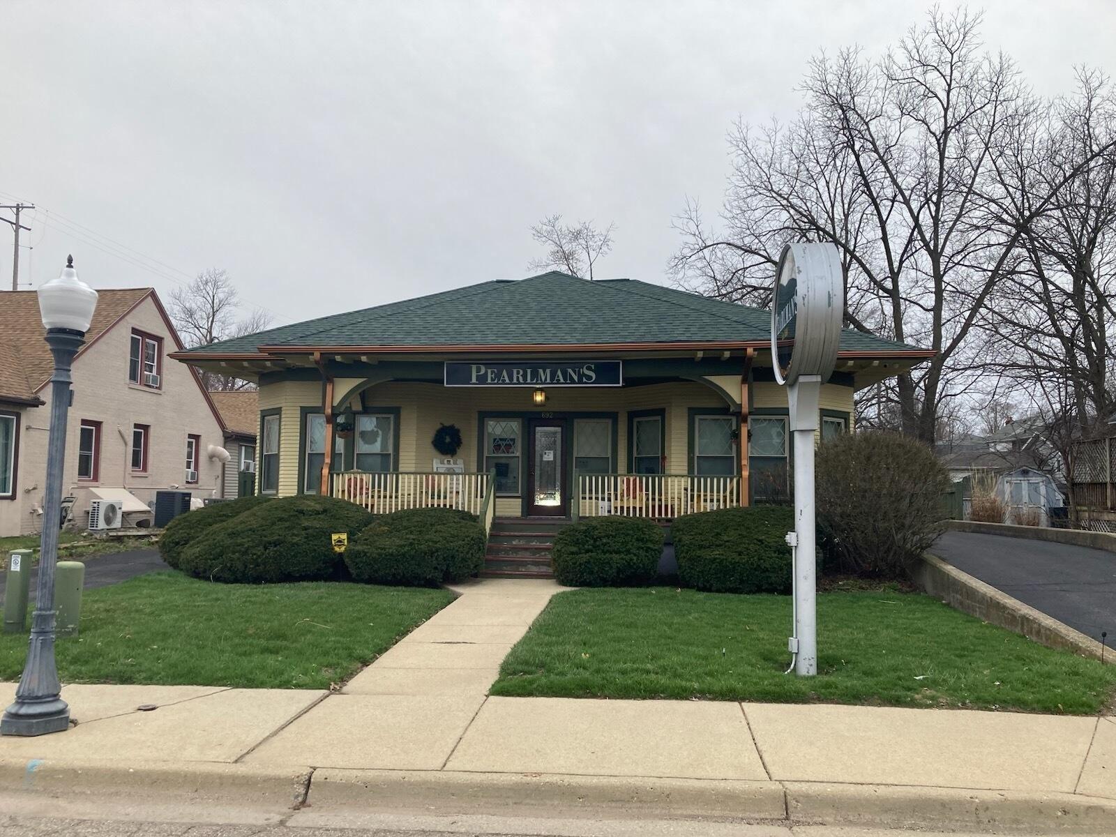 Property Image for 692 SW Capital Avenue