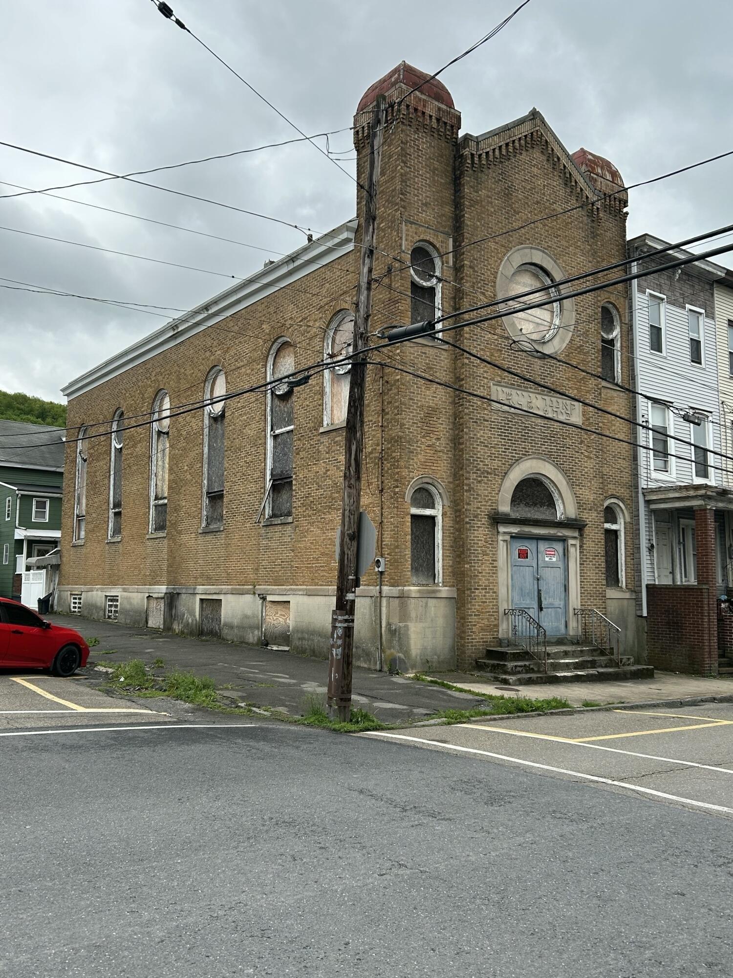 Property Image for 300 W Mahanoy Street