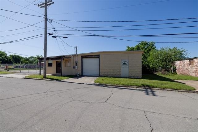 Property Image for 2006 E 7th Place