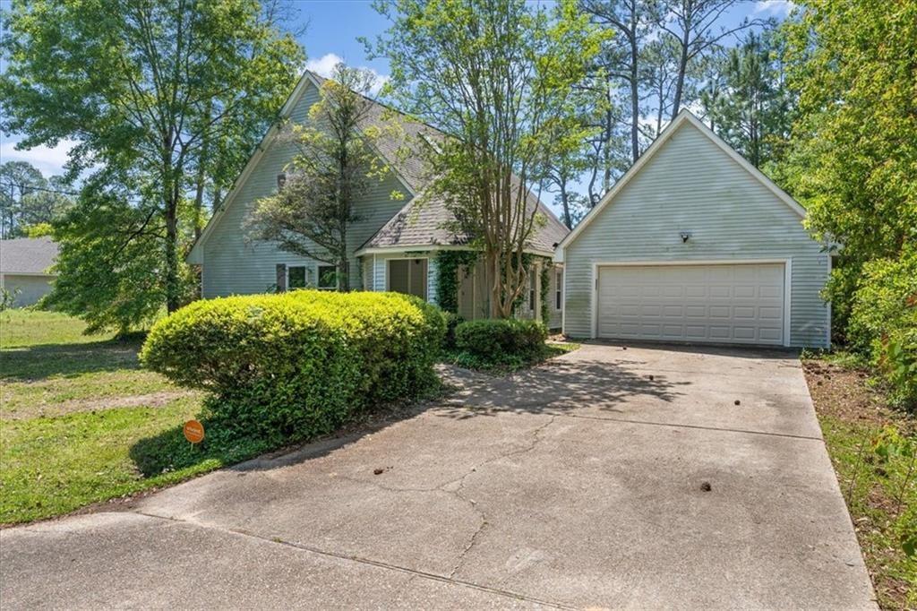 Property Image for 125 Country Club Drive