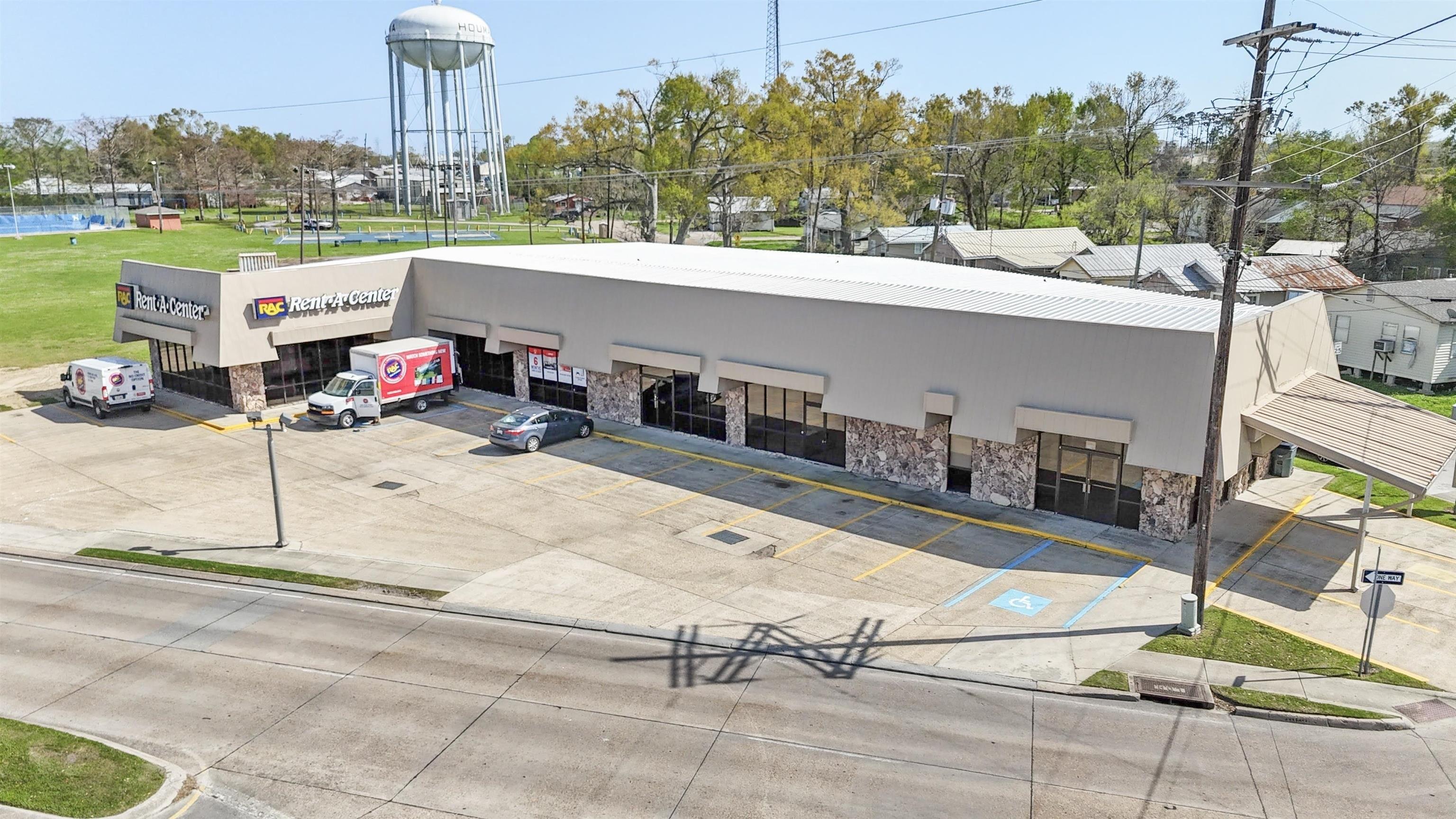 Property Image for 421 W Tunnel Blvd