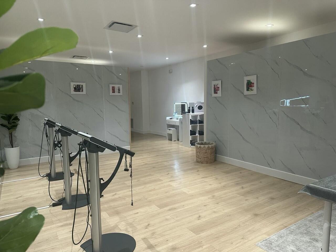 Property Image for 5999 N Federal Highway Highway N 3
