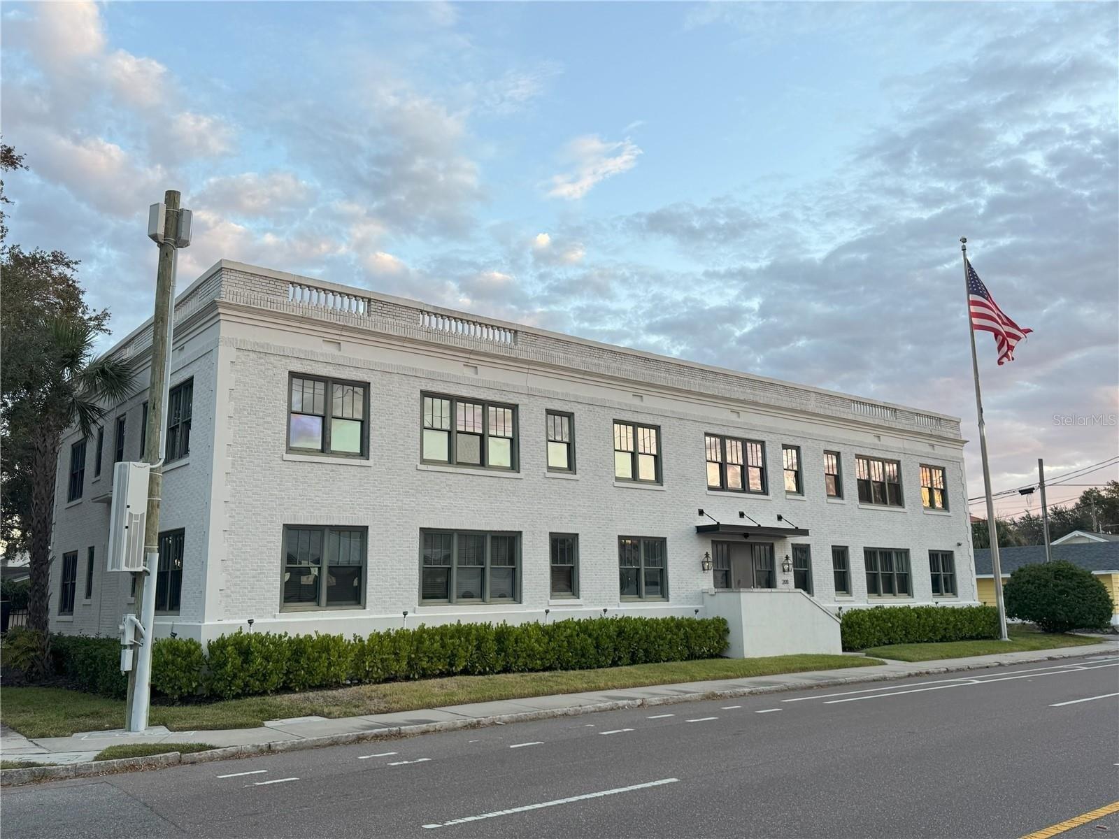 Property Image for 2011 W Cleveland Street