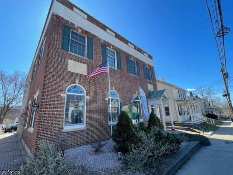 Property Image for 151 W Washington Ave