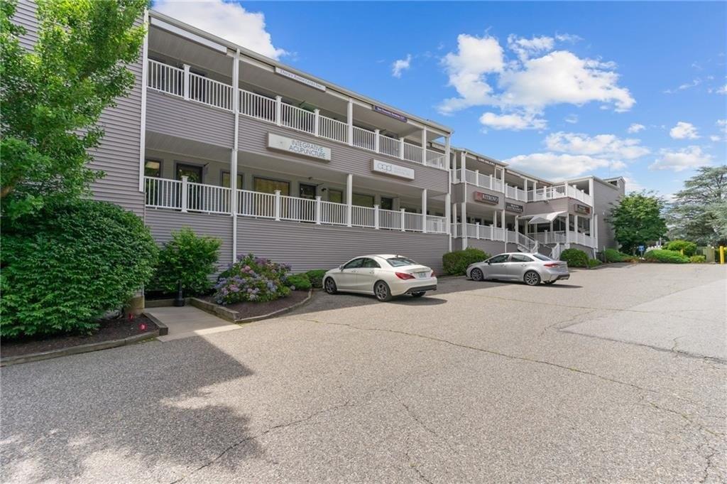 Property Image for 1050 Main Street 24
